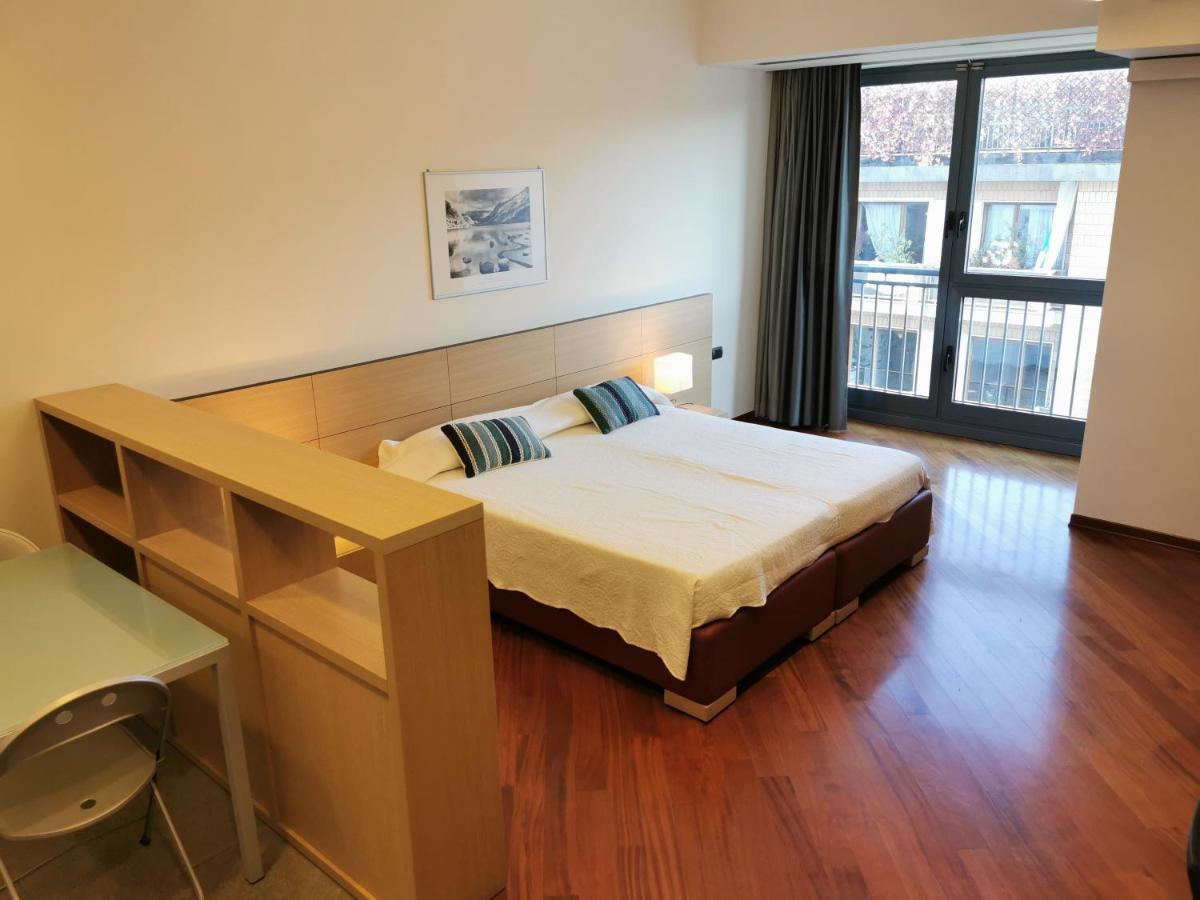 Hostdomus - Fine Appartement Turin