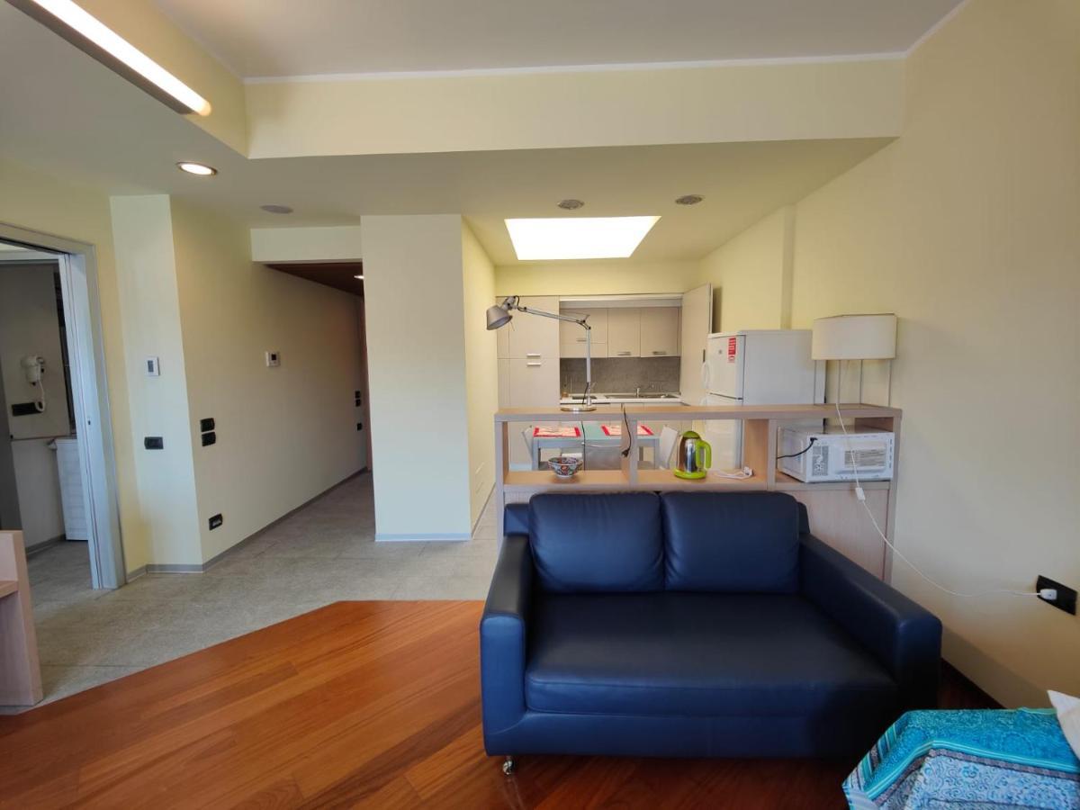 Hostdomus - Fine Appartement Turin